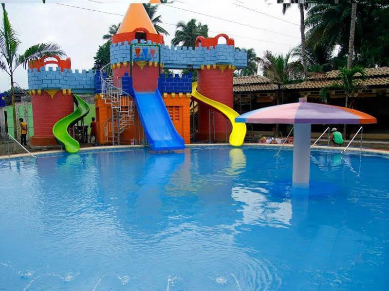 Golden Palace Hotel Tagum Exterior photo